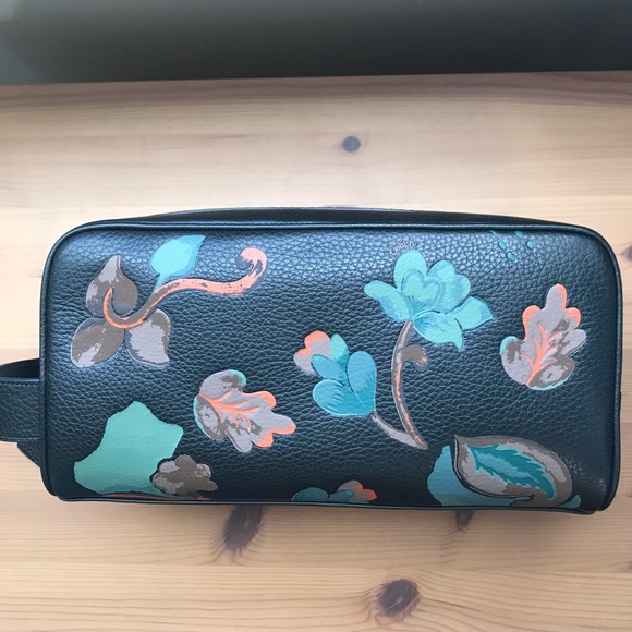 ๐ Coach Large Travel Kit With Dreamy Leaves Print - Picture 5 of 12
